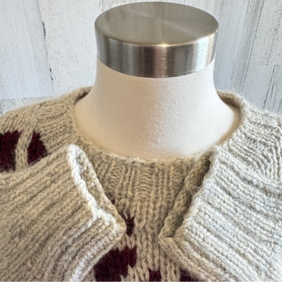 Vintage Hand-Knit Wool Mohair Geometric Burgundy natural fibers large - Picture 6 of 8